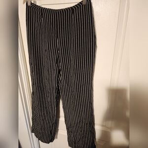 Jones New York Petite Black And White Stripped 100% Silk Pants Size 8P